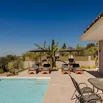 Lourdas Sunshine Villa *